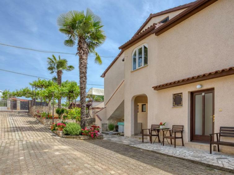 Apartments Folo Tar-Vabriga Exterior photo